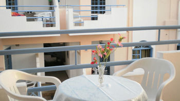 Sirena Apartments Agia Pelagia  Buitenkant foto