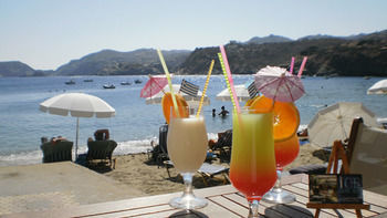 Sirena Apartments Agia Pelagia  Buitenkant foto