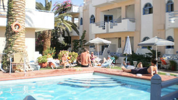 Sirena Apartments Agia Pelagia  Buitenkant foto